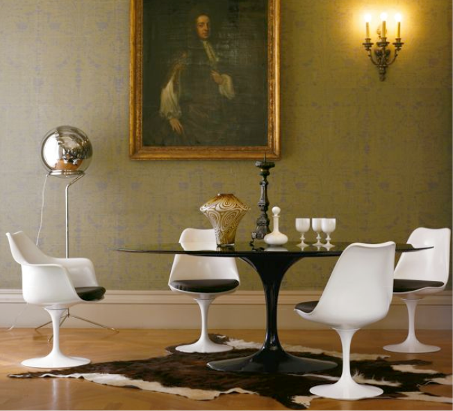 Saarinen Round Dining Table